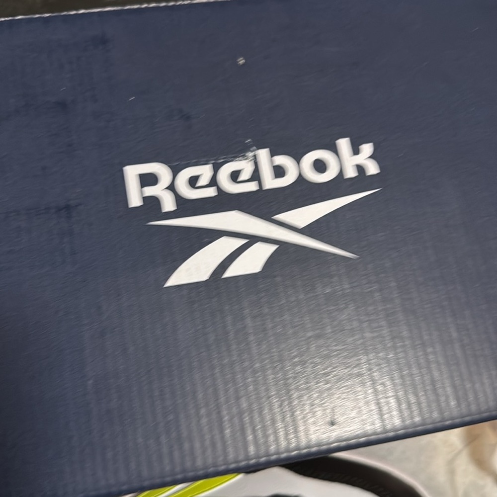 Reebok Unisex Adult BB 4000 II Basketball Shoe| size 5.5 men/size 7 women - Picture 9 of 15